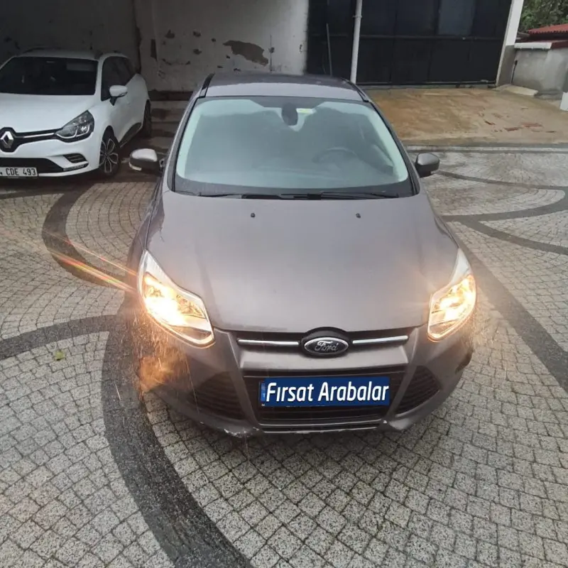 Ford Focus Focus 1.6 Ti-VCT Style Powershift 6