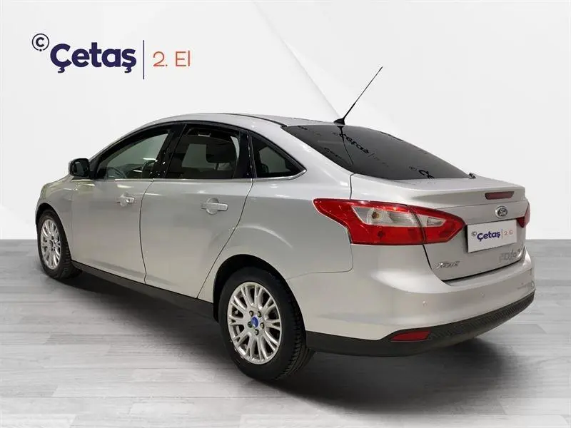 Ford Focus Focus 1.6 Ti-VCT Titanium Powershift 6