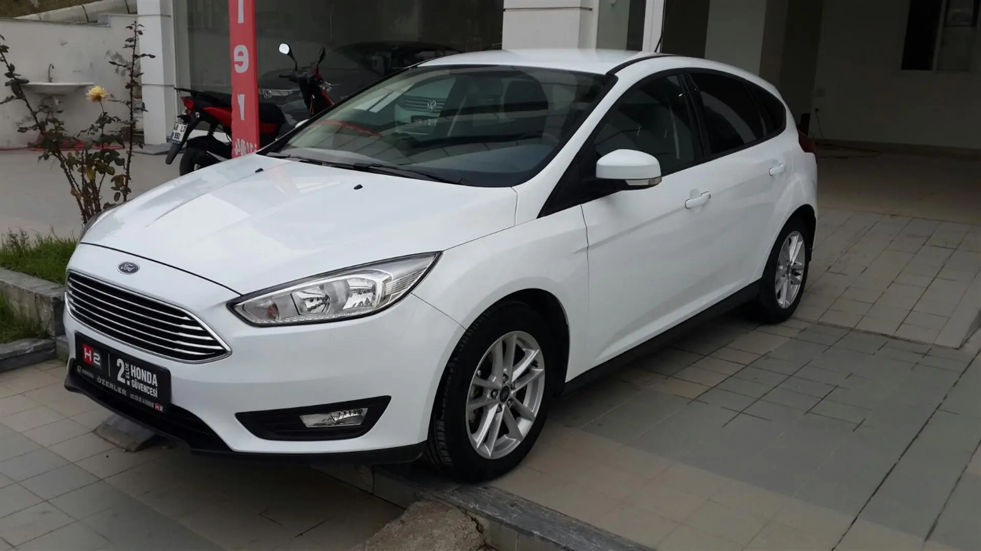 Ford Focus Focus 1.6 Ti-VCT Trend X Powershift 2