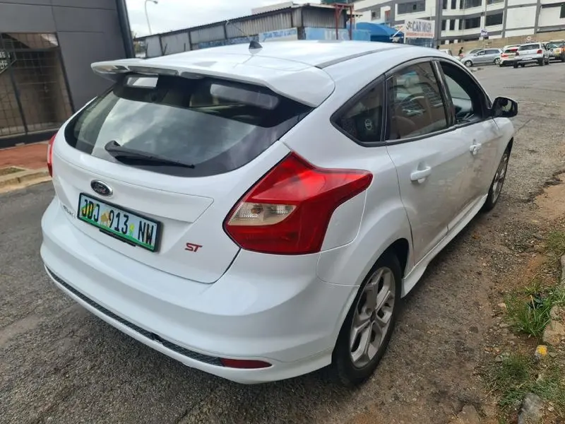 Ford Focus Focus 1.6 Ti-VCT Trend X 4