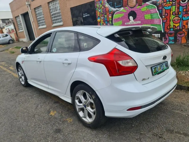 Ford Focus Focus 1.6 Ti-VCT Trend X 5