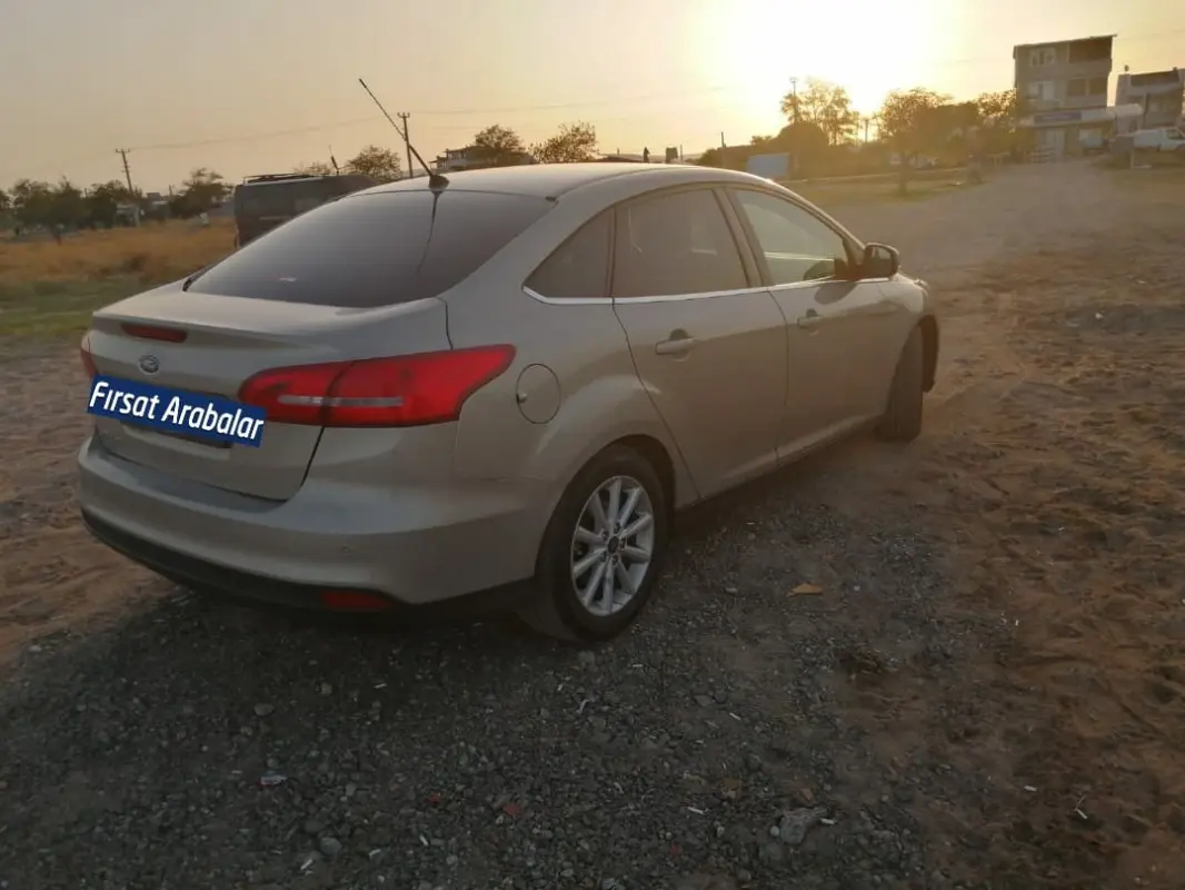 Ford Focus Focus 1.6 Ti-VCT Yeni Titanium Powershift 5