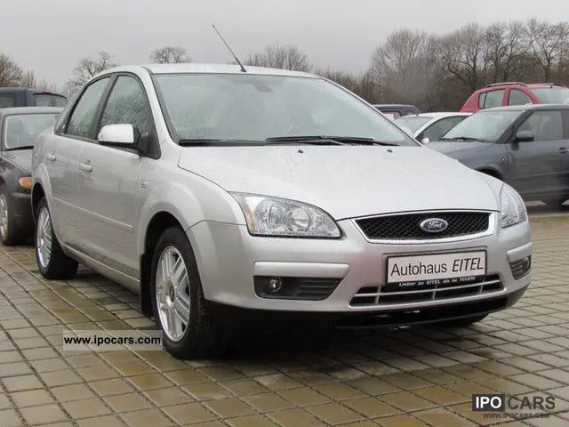 Ford Focus Focus 1.6i Ghia 2