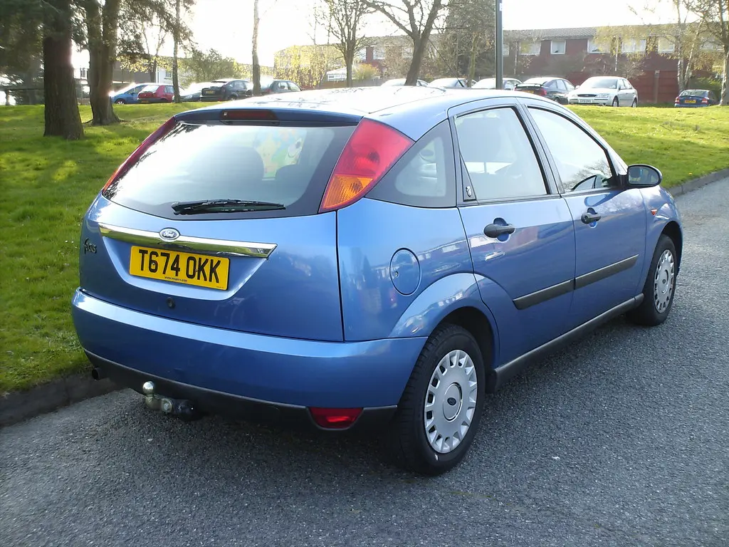 Ford Focus Focus 1.8 DI Ghia 7