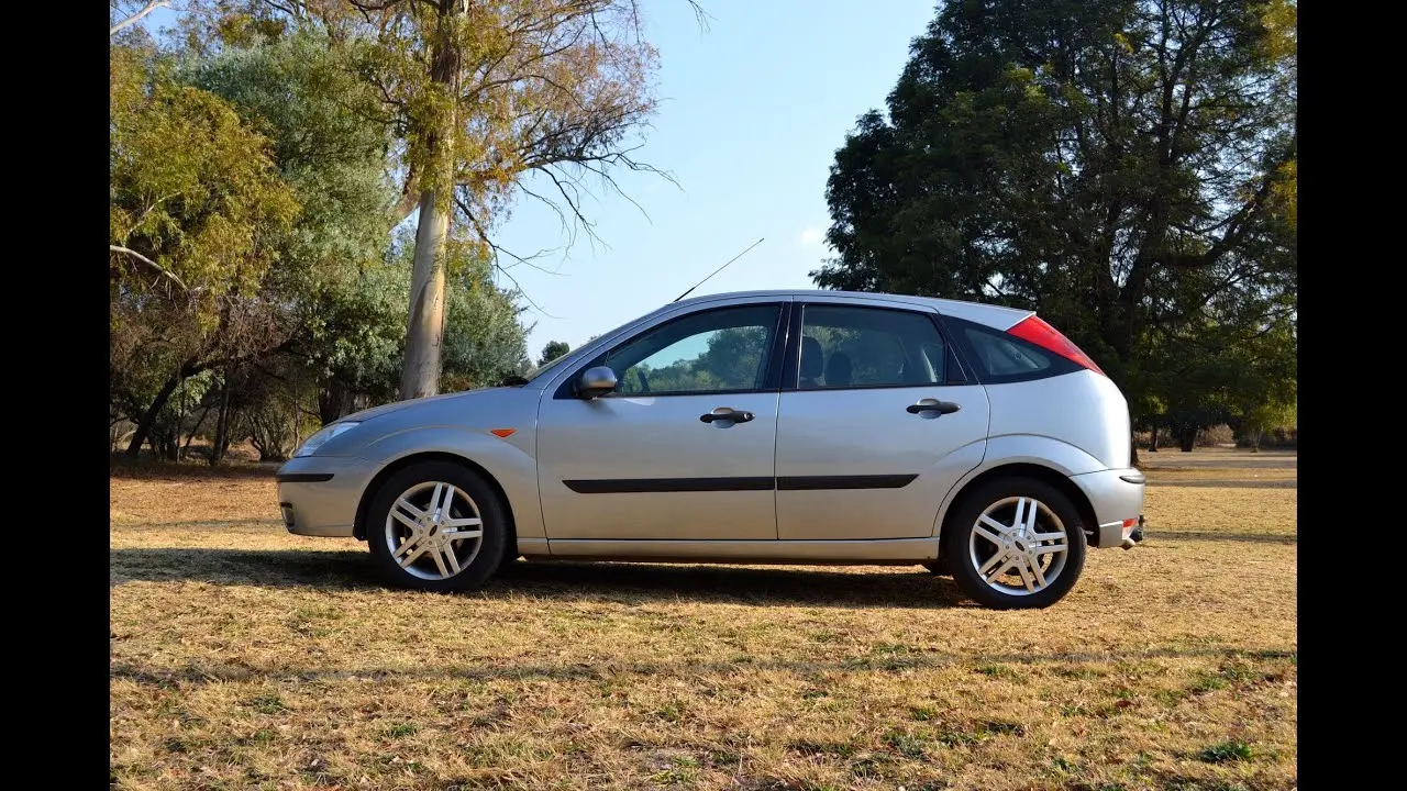 Ford Focus Focus 1.8 TDCi Ghia 6