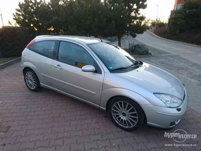 Ford Focus Focus 2.0i ST 5
