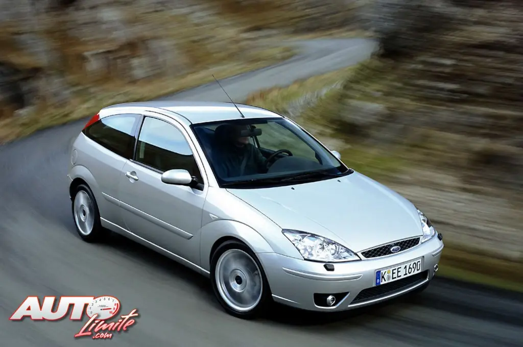Ford Focus Focus 2.0i ST 6
