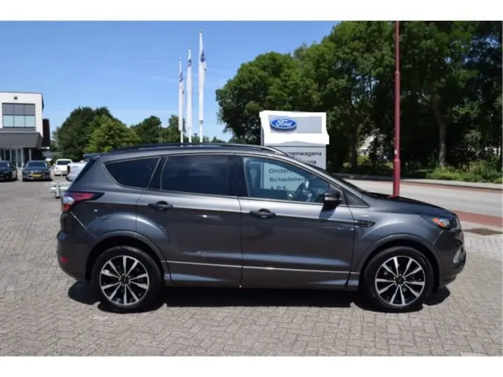 Ford Kuga Kuga 1.5 EcoBoost AWD ST-Line 6