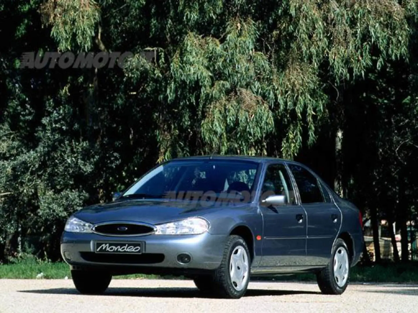 Ford Mondeo Mondeo 1.6i Trend 3
