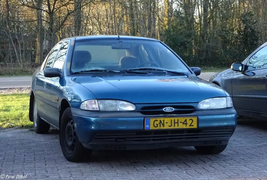 Ford Mondeo Mondeo 1.8 16V CLX 2
