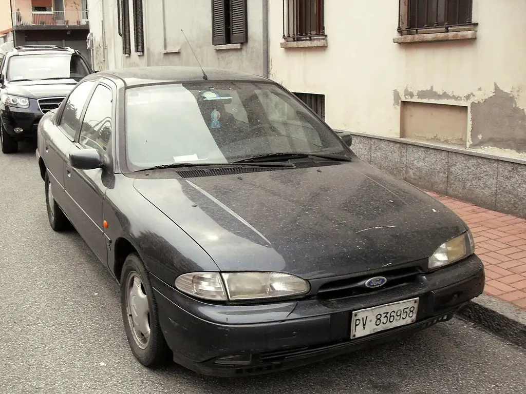 Ford Mondeo Mondeo 2.0 16V Ghia 6