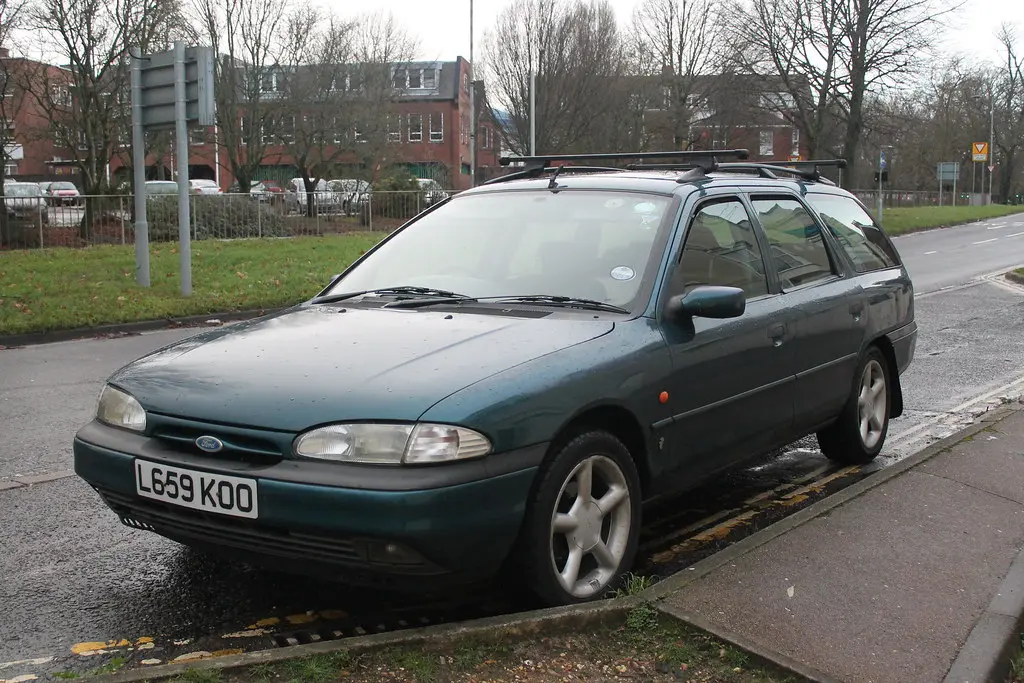 Ford Mondeo Mondeo 2.0 16V Ghia 7