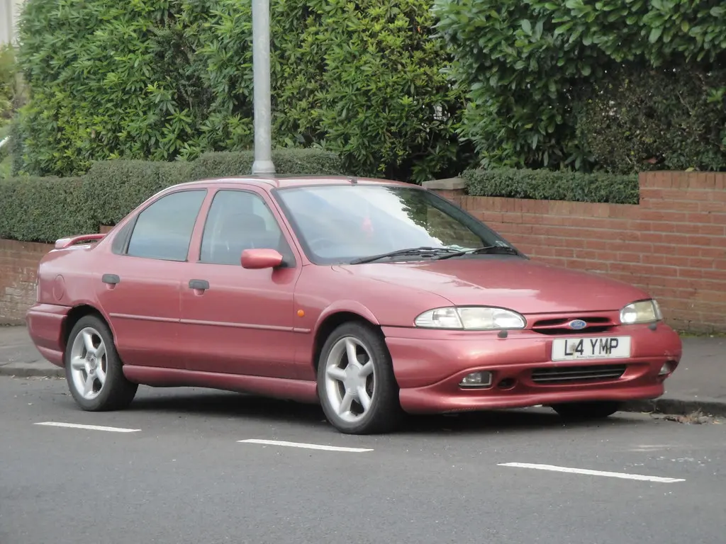 Ford Mondeo Mondeo 2.0 16V Ghia 7