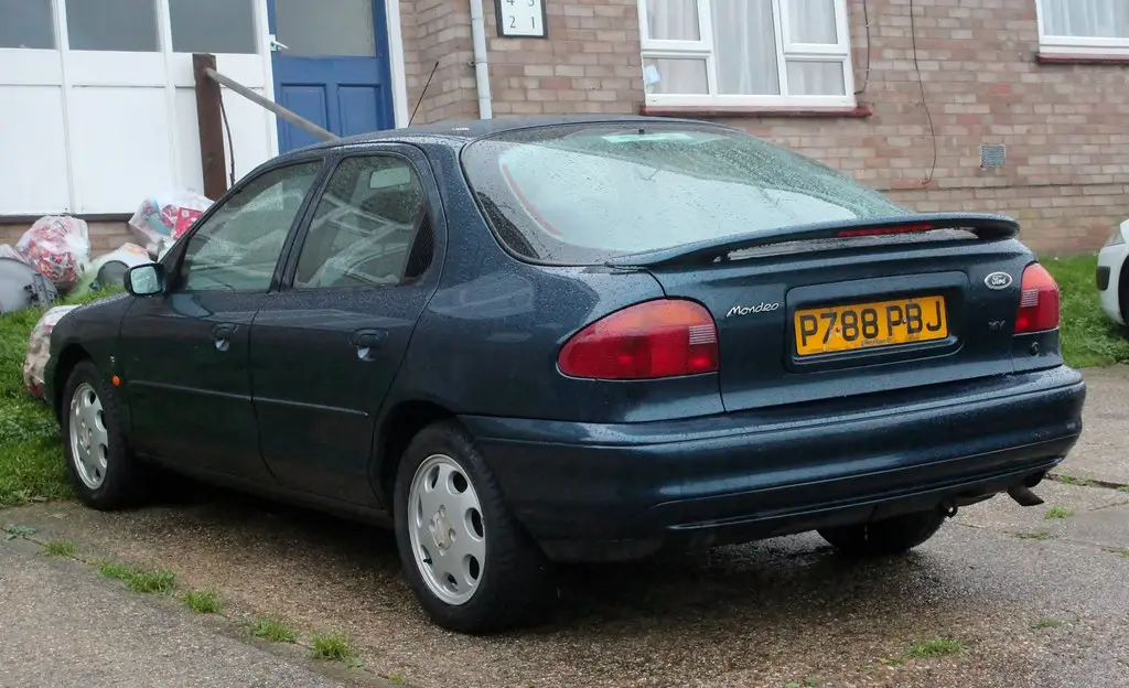 Ford Mondeo Mondeo 2.0 16V Ghia 3