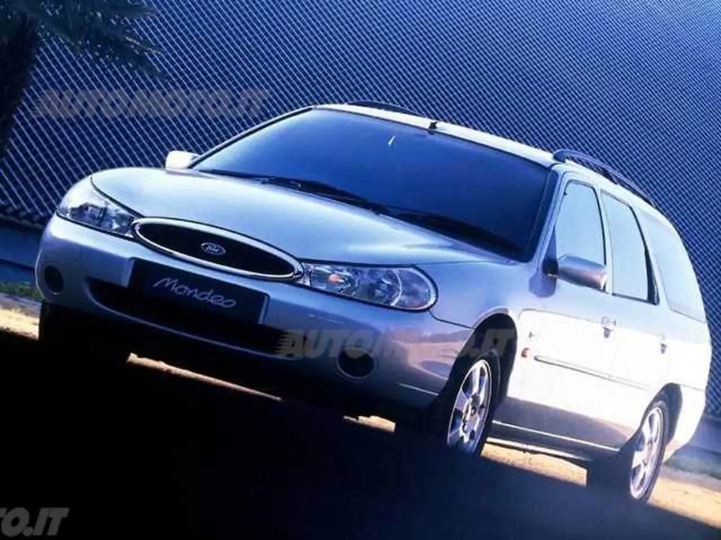 Ford Mondeo Mondeo 2.0 Ghia 7