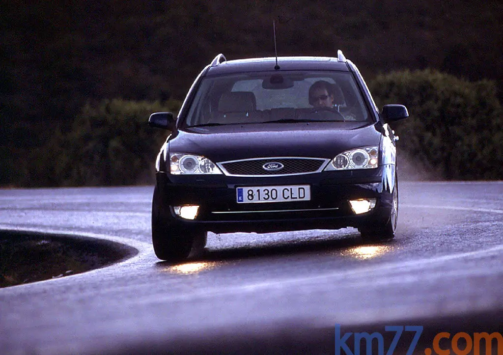 Ford Mondeo Mondeo 2.0 Ghia 6
