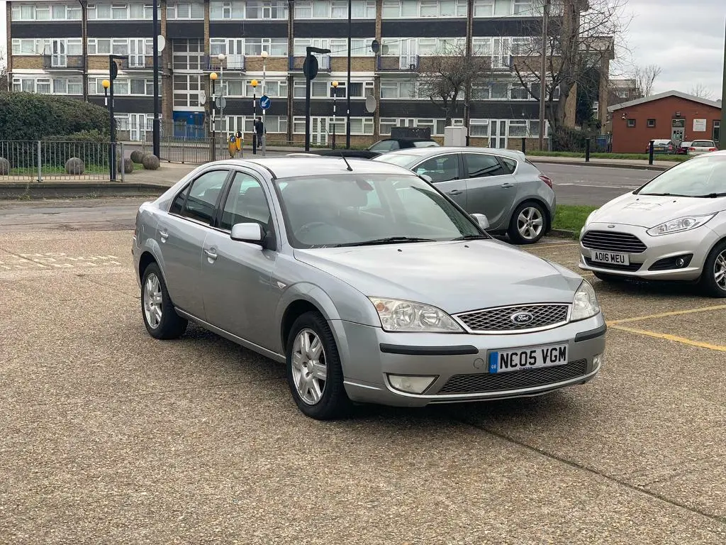 Ford Mondeo Mondeo 2.0 Ghia 3