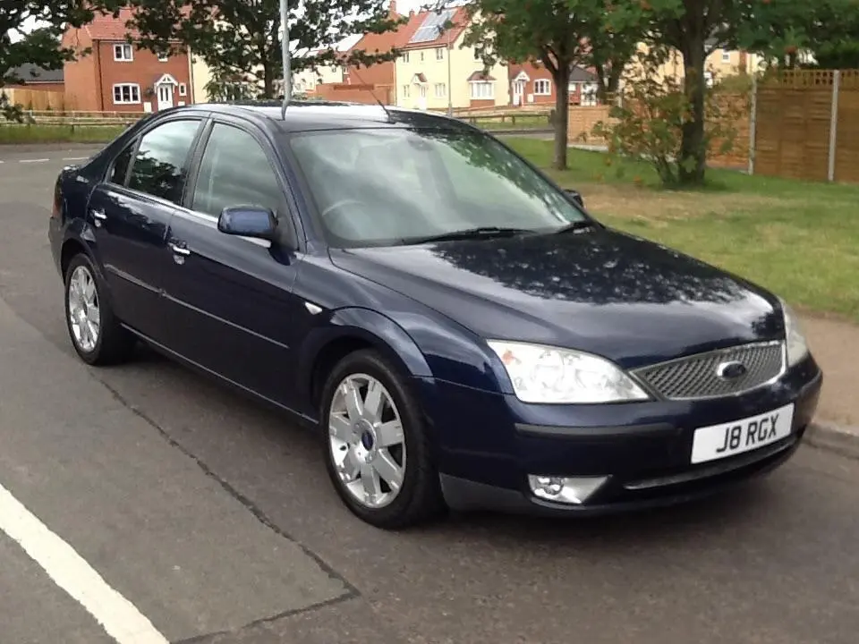 Ford Mondeo Mondeo 2.0 Ghia X 2