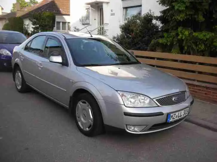 Ford Mondeo Mondeo 2.0 Ghia X 4
