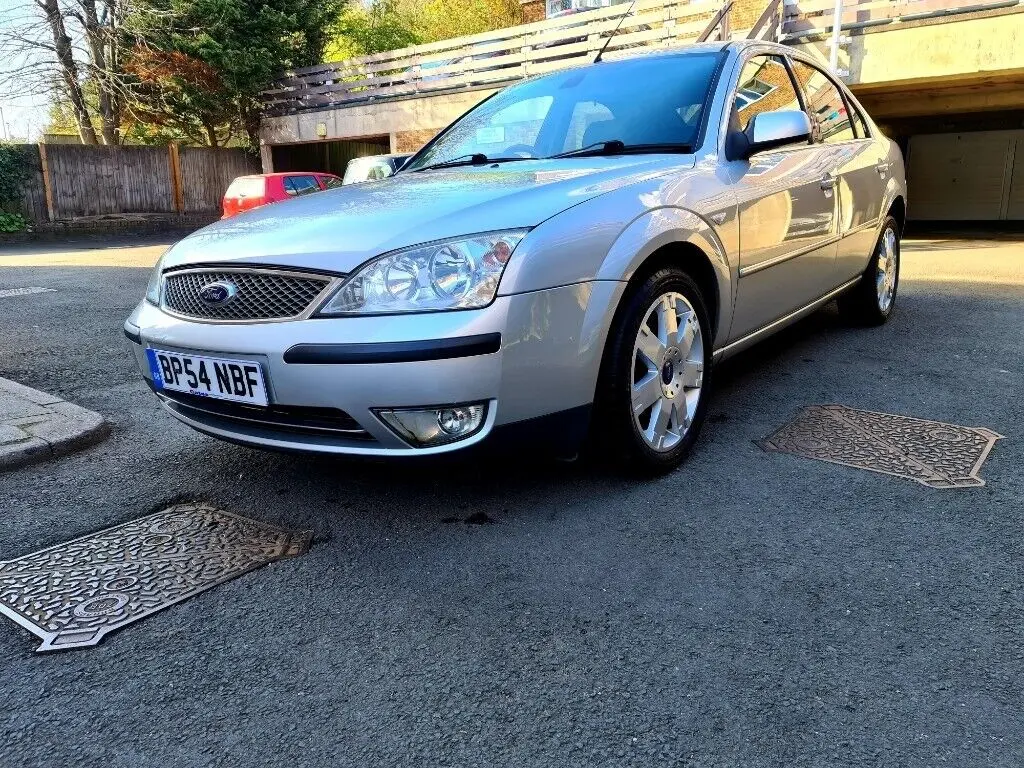 Ford Mondeo Mondeo 2.0 Ghia X 6