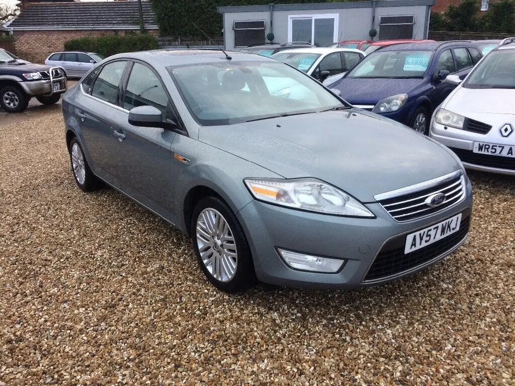 Ford Mondeo Mondeo 2.5 T Ghia 3