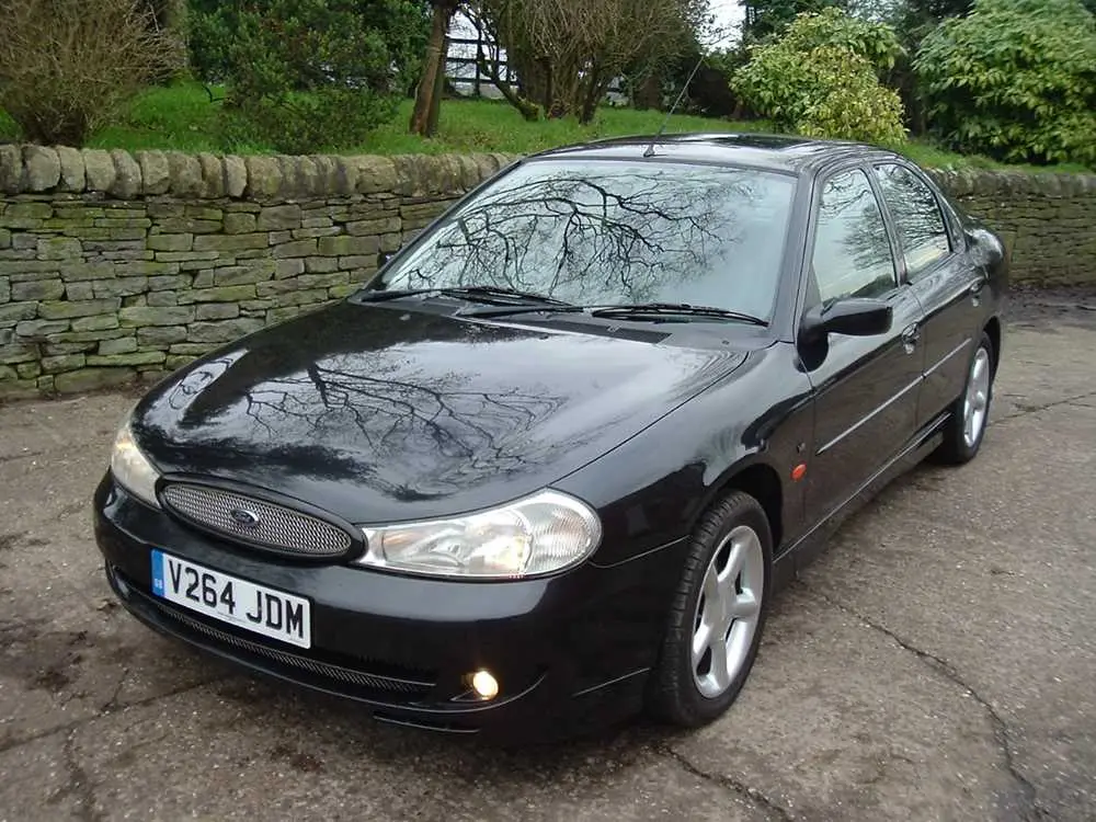 Ford Mondeo Mondeo 2.5 V6 Ghia 1