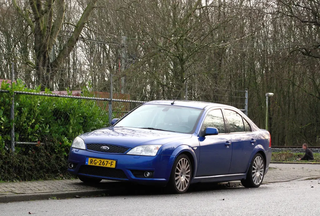 Ford Mondeo Mondeo 3.0 V6 ST220 5