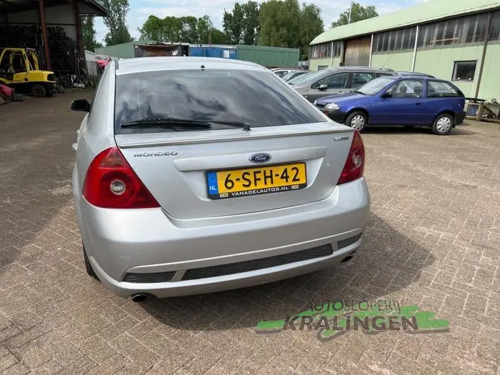 Ford Mondeo Mondeo 3.0 V6 ST220 6