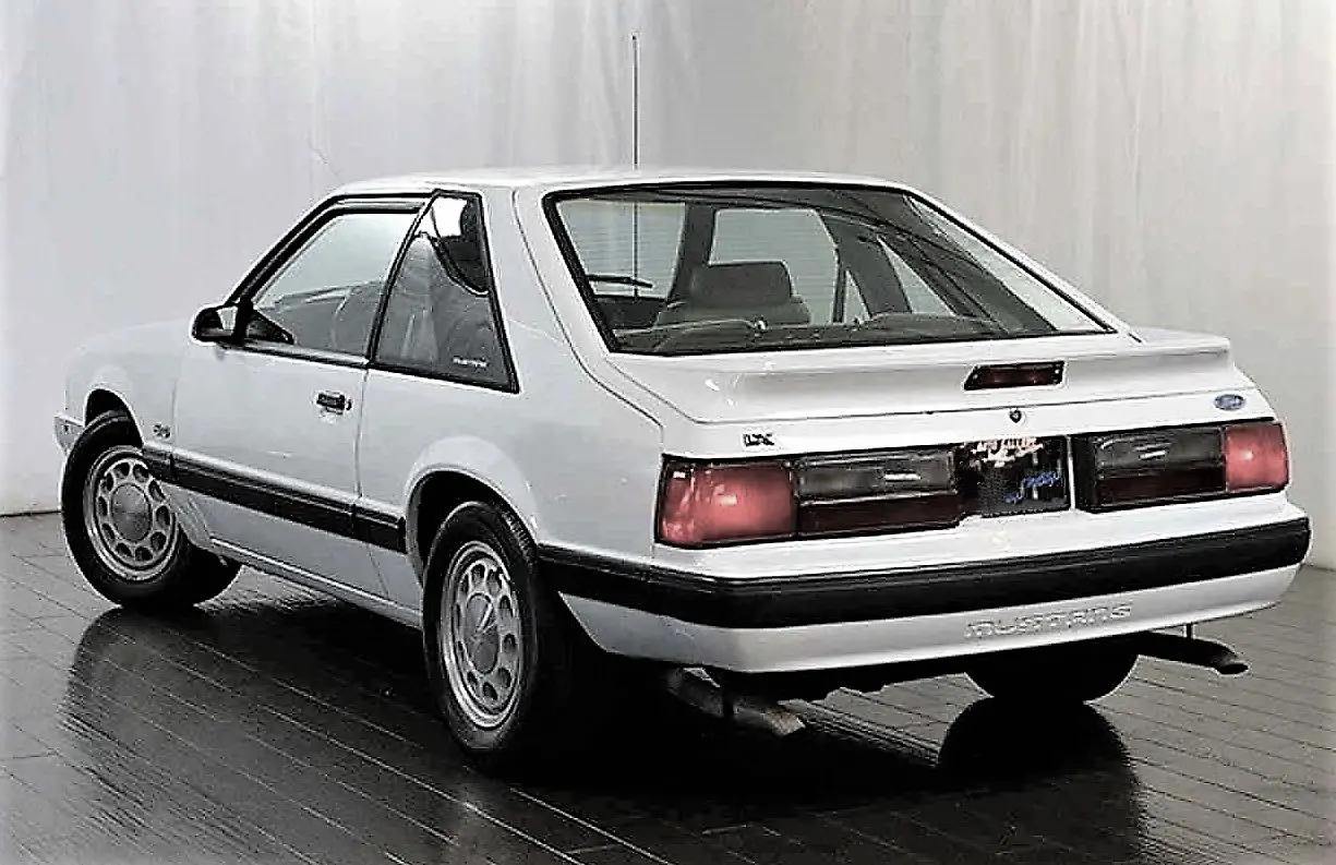 Ford Mustang Mustang 2.3 LX 1