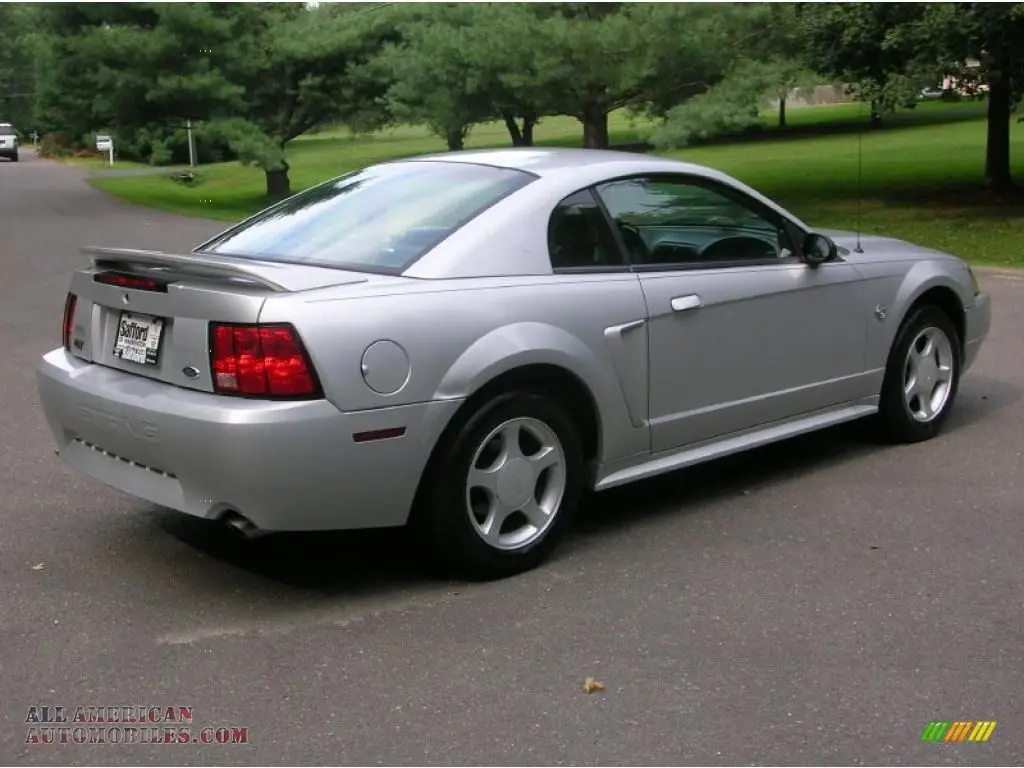 Ford Mustang Mustang 3.8 V6 2