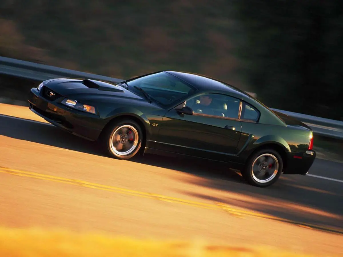 Ford Mustang Mustang 4.6 V8 GT 5