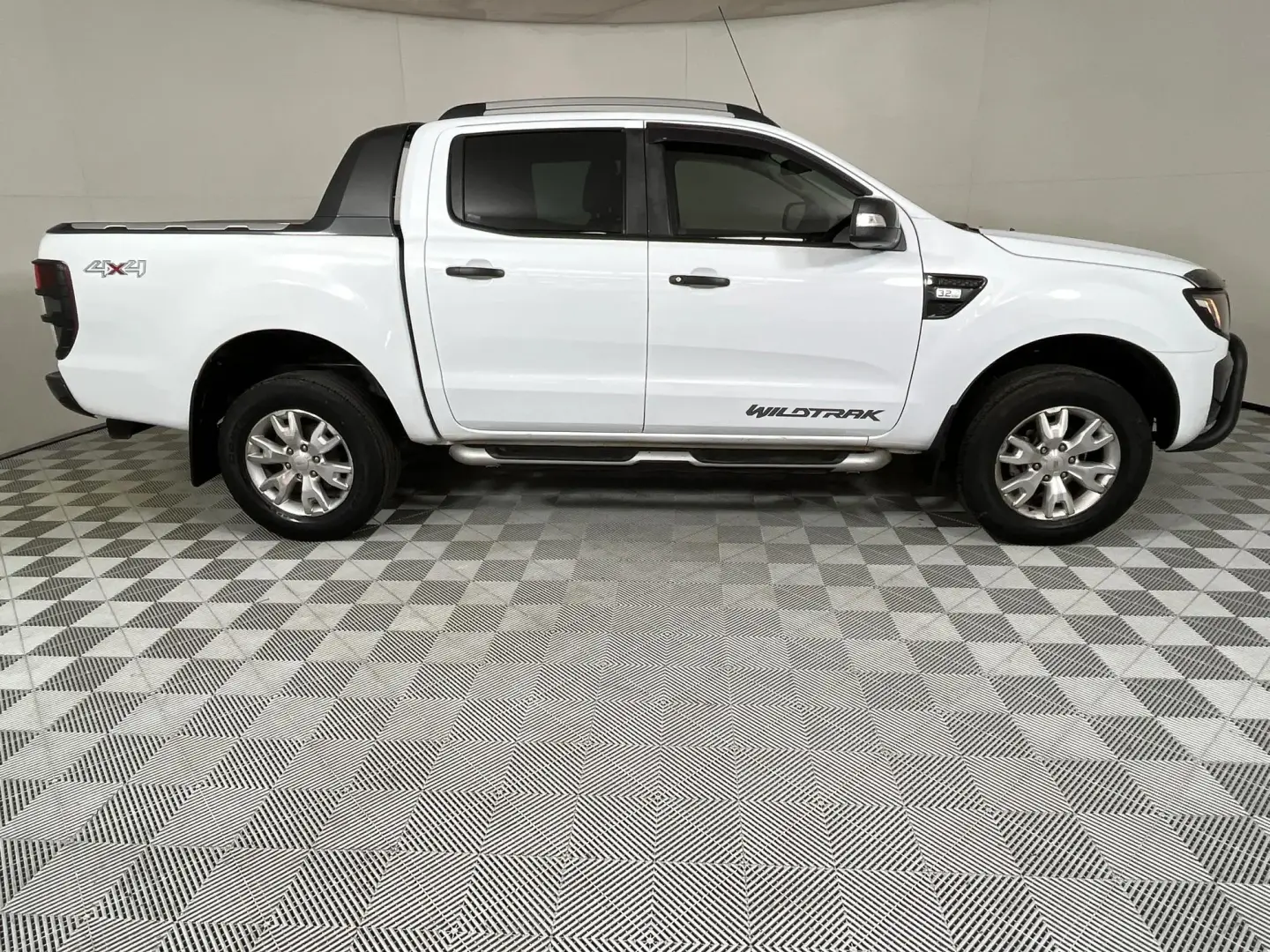 Ford Ranger Ranger 3.2 TDCi 4x4 Wild Trak 6