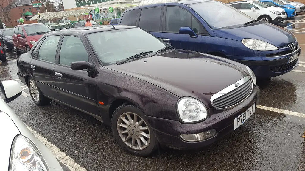 Ford Scorpio Scorpio 2.3 16V CLX 7