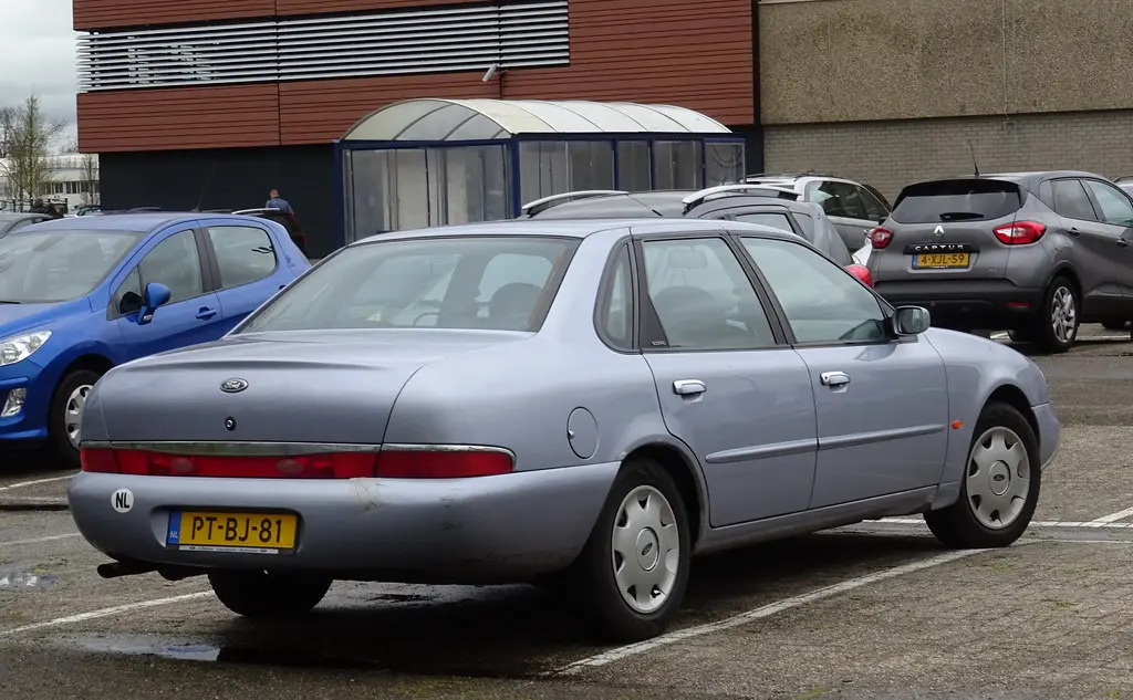 Ford Scorpio Scorpio 2.3 16V CLX 6