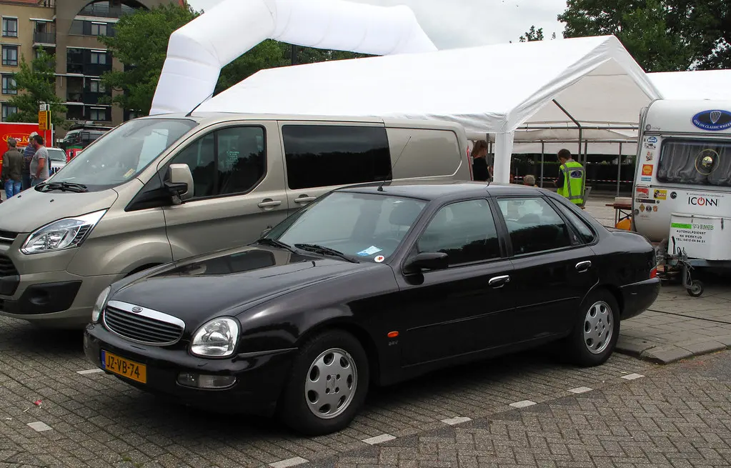 Ford Scorpio Scorpio 2.9 24V Ghia 6