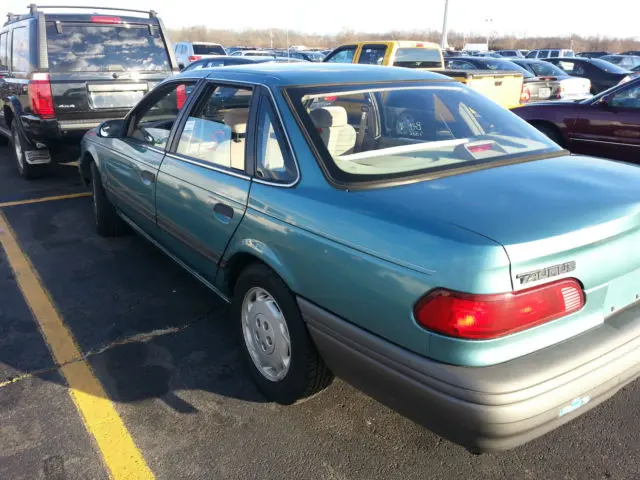 Ford Taurus Taurus 3.0 V6 GL 5