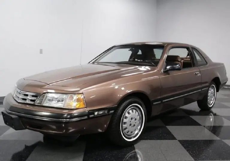 Ford Thunderbird Thunderbird 3.8 2