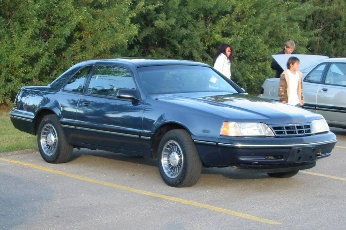Ford Thunderbird Thunderbird 5.0 Sport 3