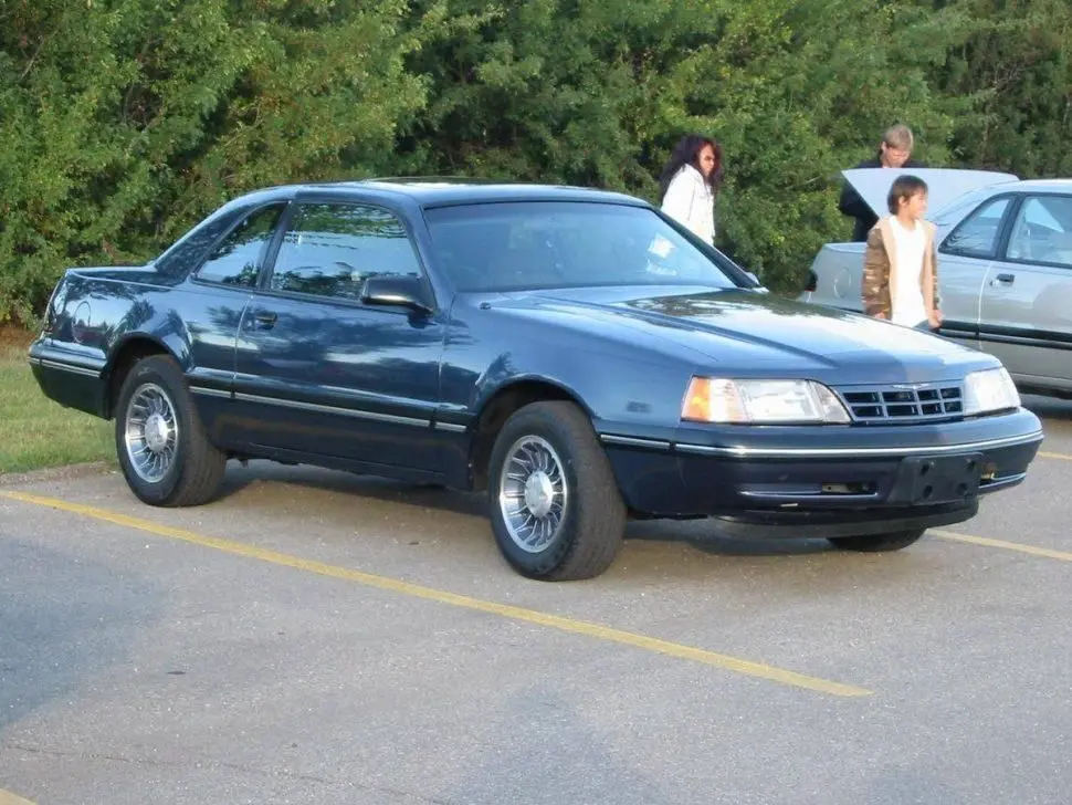Ford Thunderbird Thunderbird 5.0 Sport 4