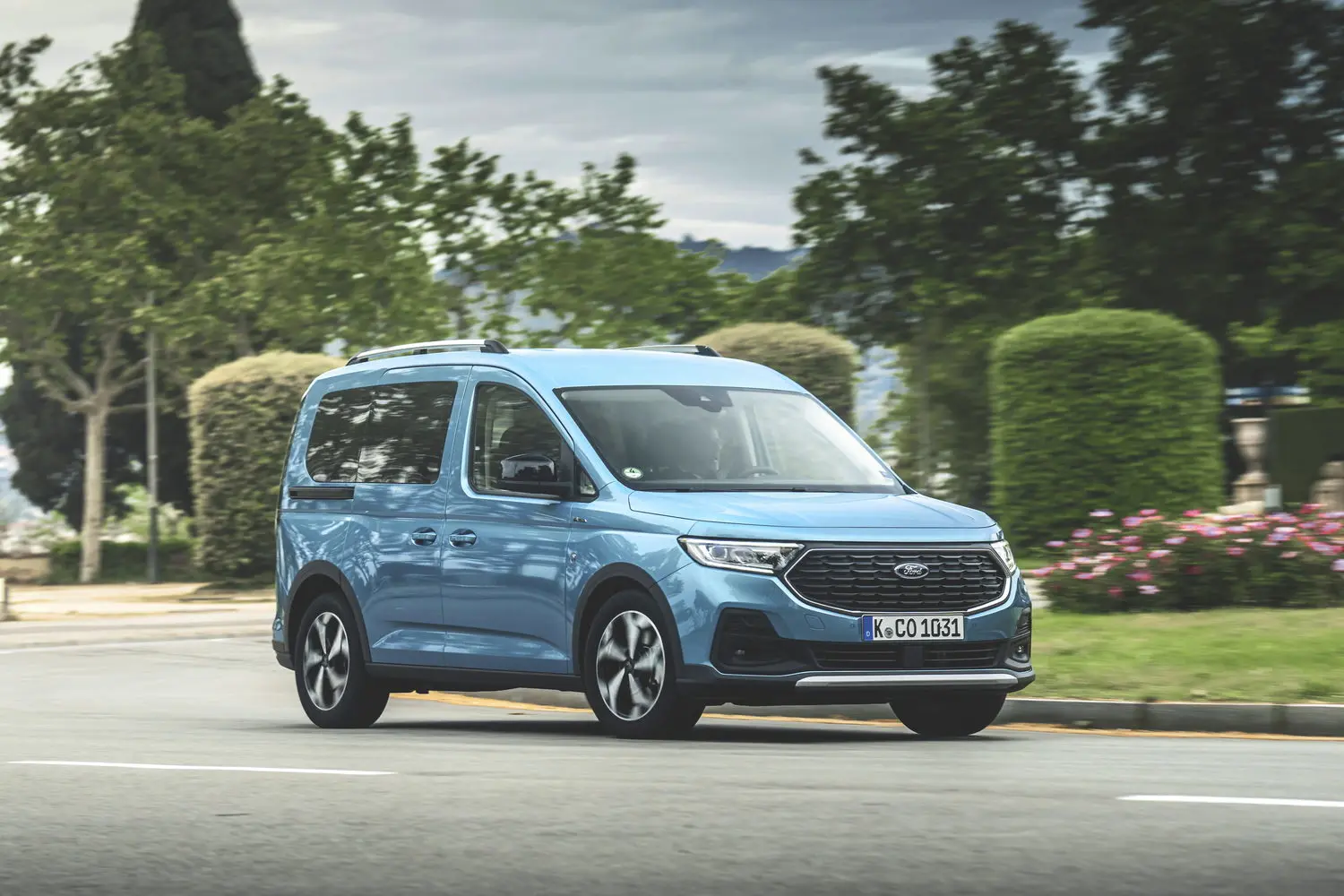 Ford Tourneo Connect Tourneo Connect 1.5 EcoBlue Kısa Deluxe 4