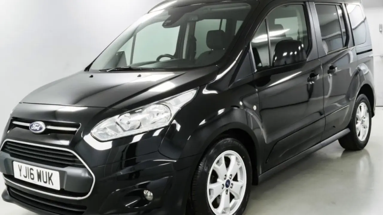 Ford Tourneo Connect Tourneo Connect 1.5 TDCI SWB Titanium Powershift 1
