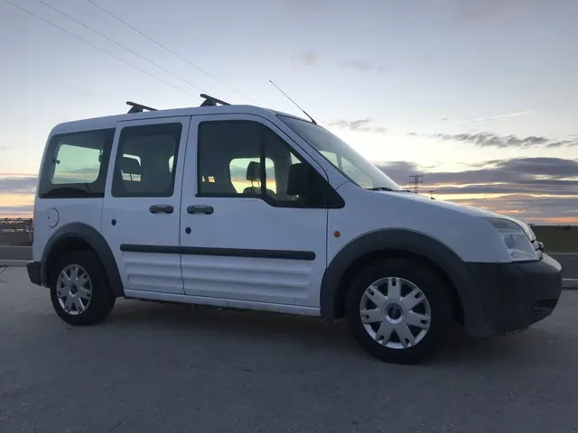 Ford Tourneo Connect Tourneo Connect 1.8 TDCI K200 S 5