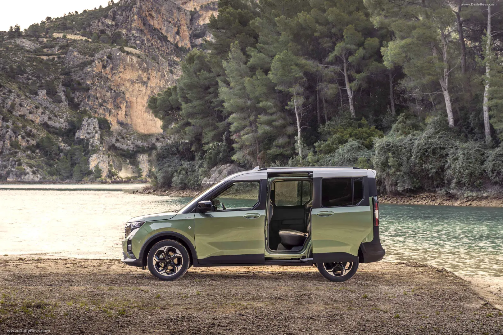 Ford Tourneo Courier Tourneo Courier 1.0 EcoBoost Active 4