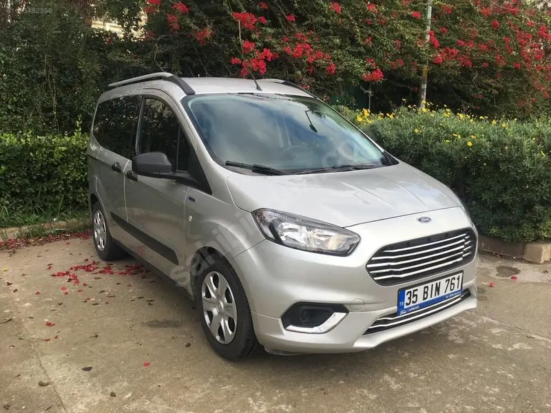 Ford Tourneo Courier Tourneo Courier 1.0 EcoBoost Colorline 1