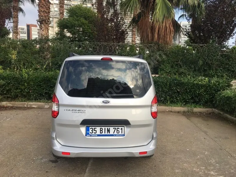 Ford Tourneo Courier Tourneo Courier 1.0 EcoBoost Colorline 4