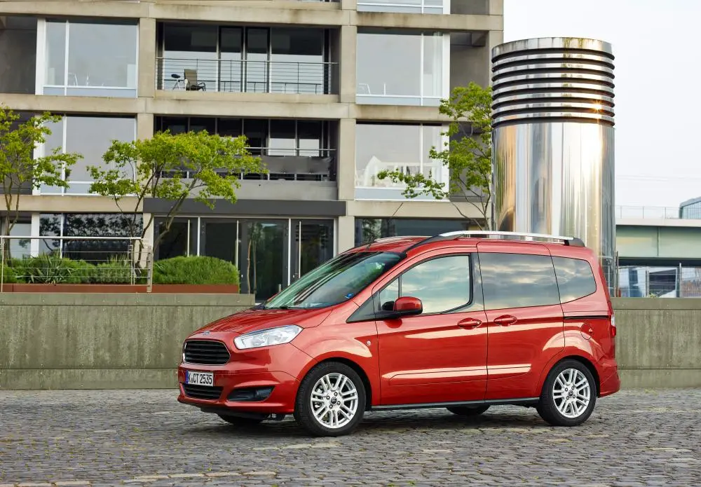 Ford Tourneo Courier Tourneo Courier 1.0L Ecoboost Titanium 4
