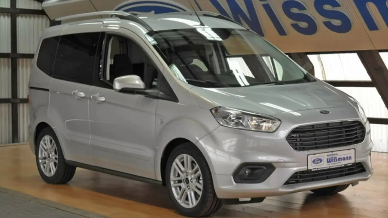 Ford Tourneo Courier Tourneo Courier 1.0L Ecoboost Titanium Plus 6