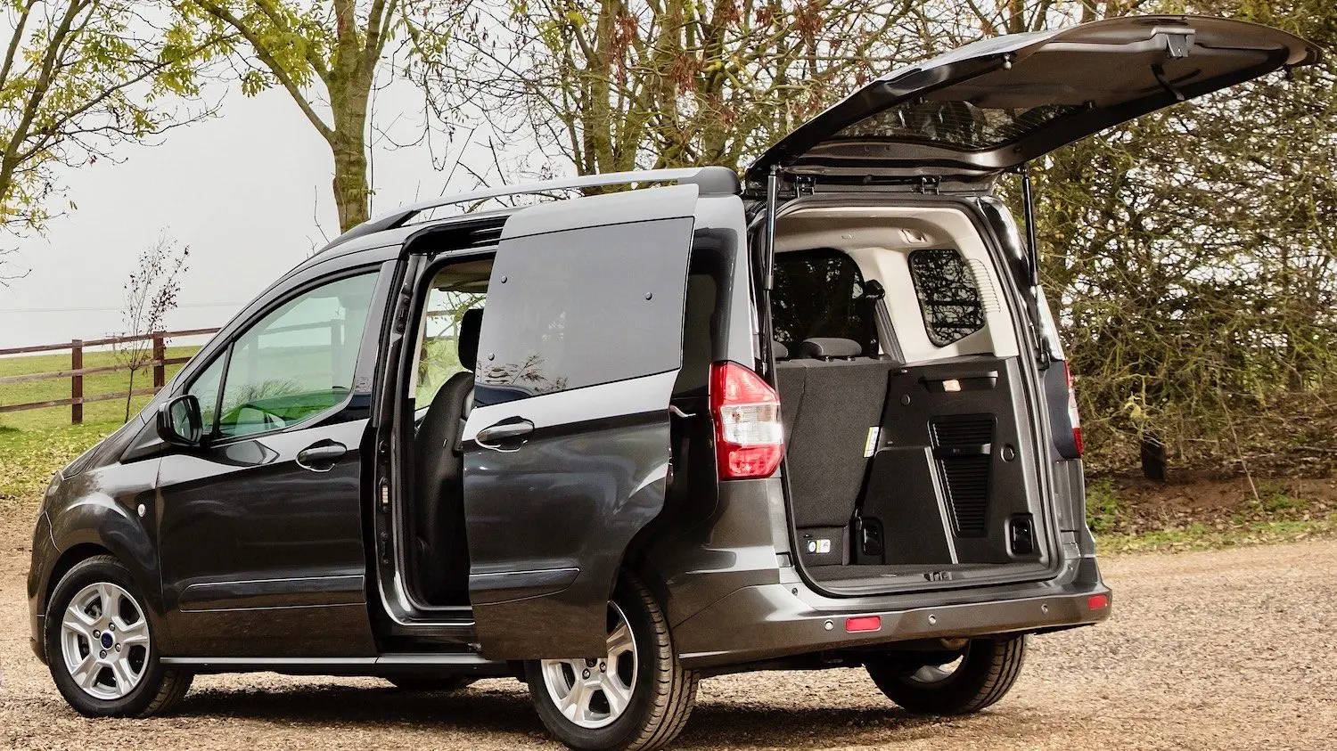 Ford Tourneo Courier Tourneo Courier Journey 1.5 TDCI Titanium Plus 0