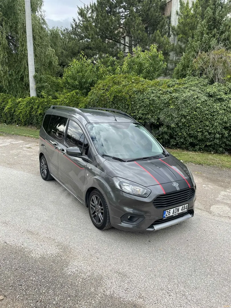 Ford Tourneo Courier Tourneo Courier 1.5 TDCI Black Line 1