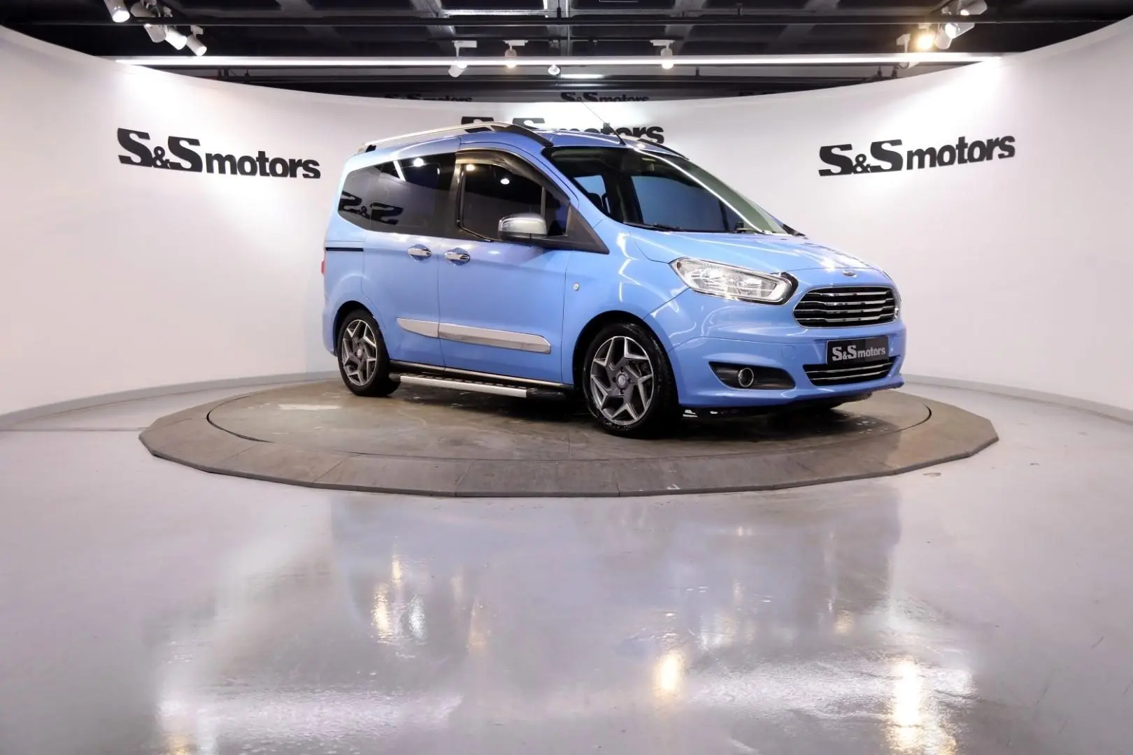 Ford Tourneo Courier Tourneo Courier 1.5 TDCI Delux 5